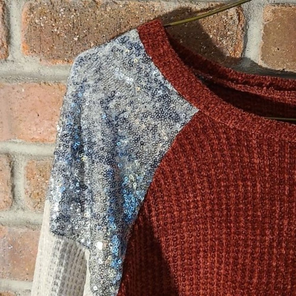7th Ray Sequined Pullover Red Silver Textured Swe… - image 2